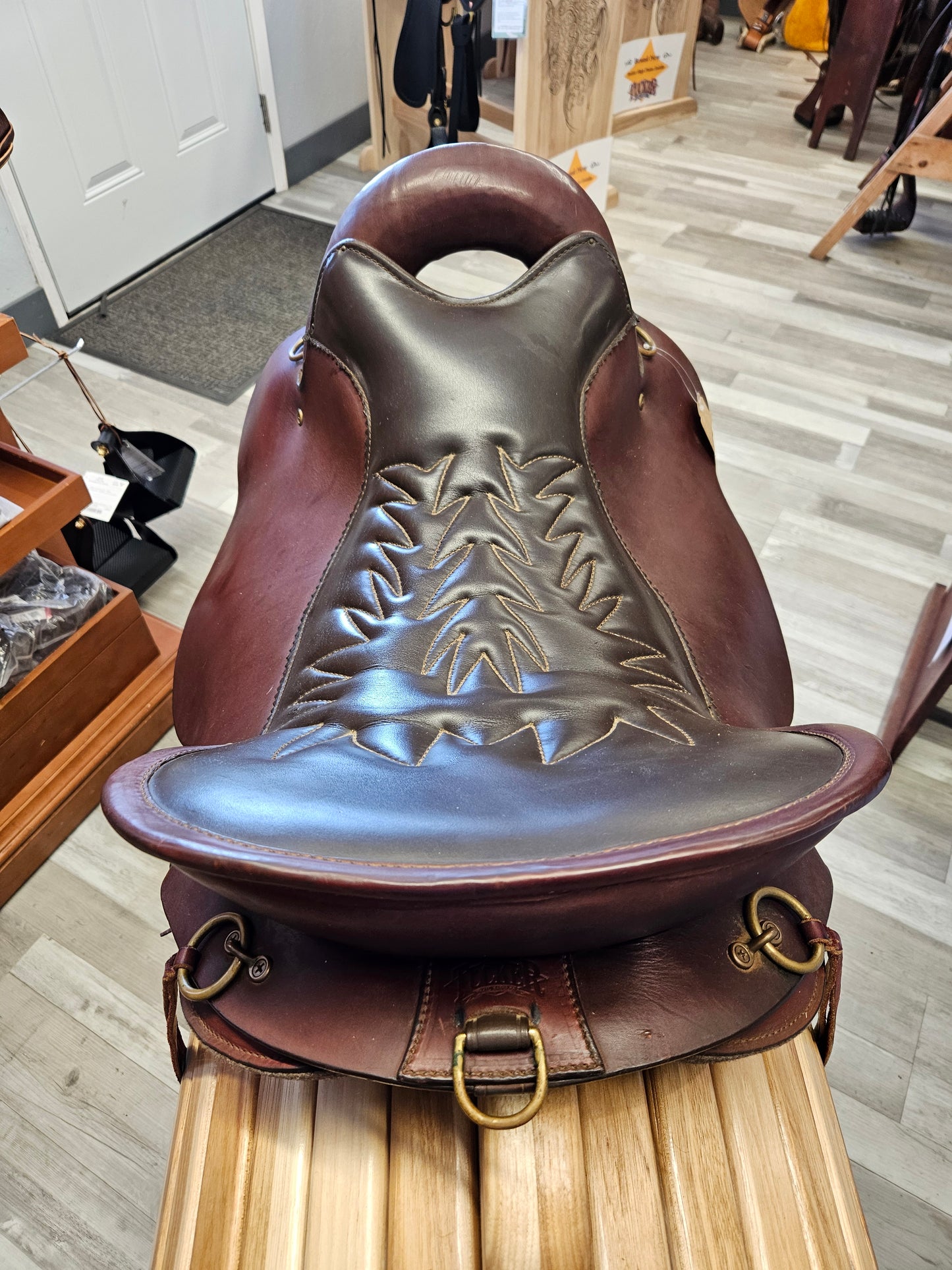 Tucker Consignment Saddle