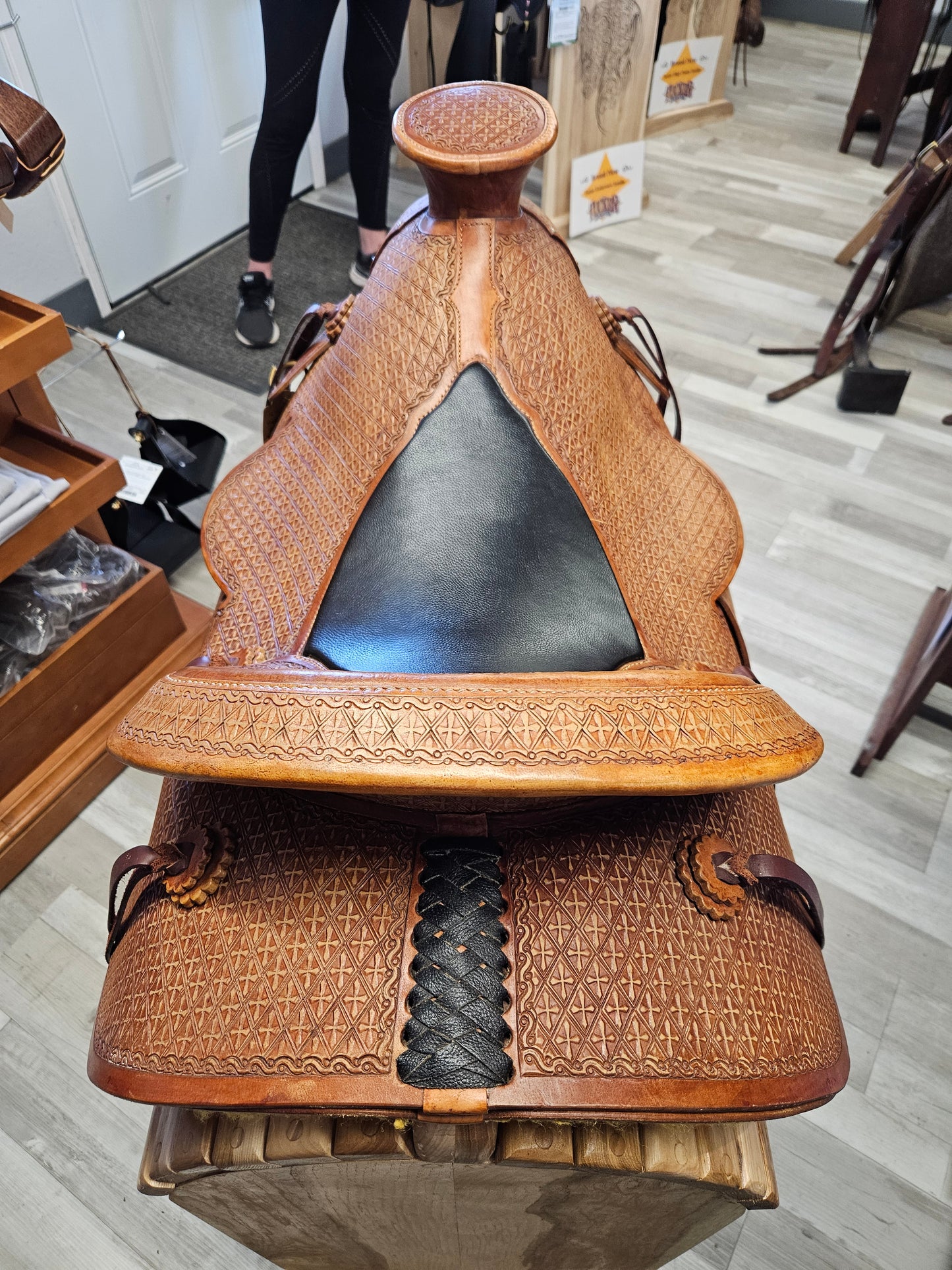 Wade Consignment Saddle